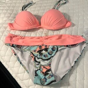 Bikini - push up style top w/adj straps. Coral with paisley Like new